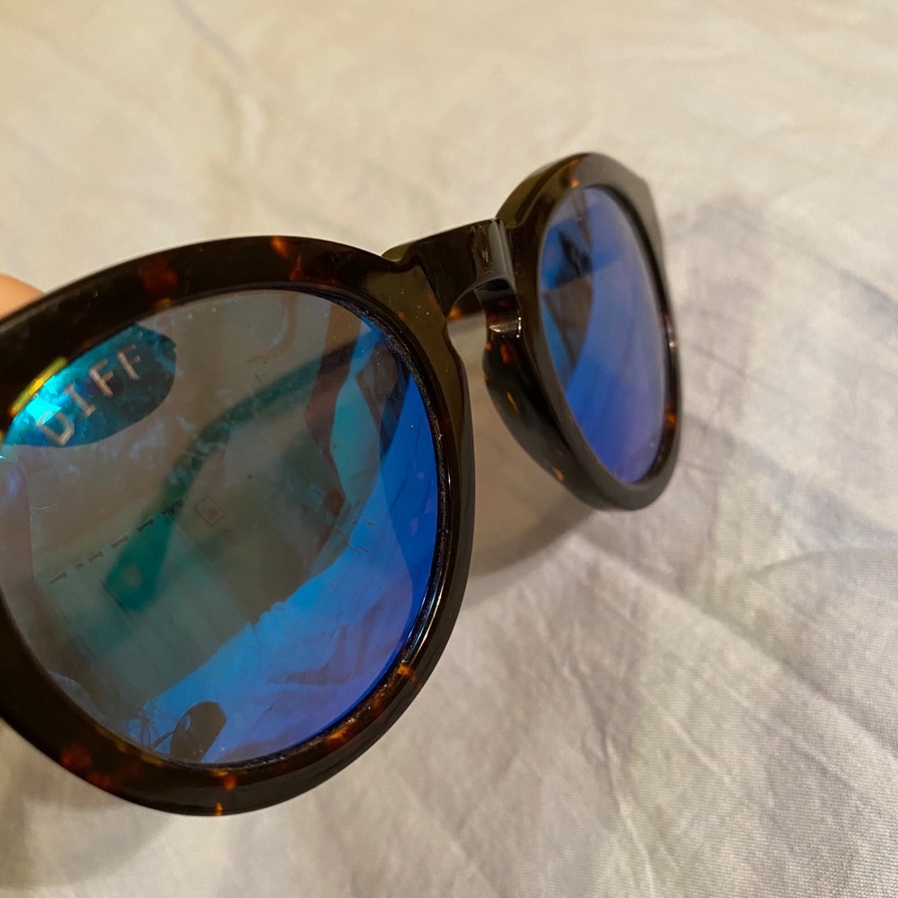 Diff Eyewear - Picture 2 of 3